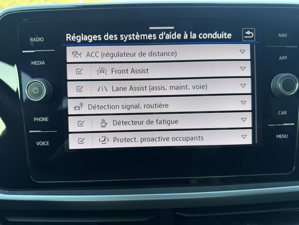 Acheter Volkswagen T-Roc T-Roc 2.0 TDI 116 Start/Stop BVM6 Life Plus 5p occasion dans les concessions du Groupe Faurie