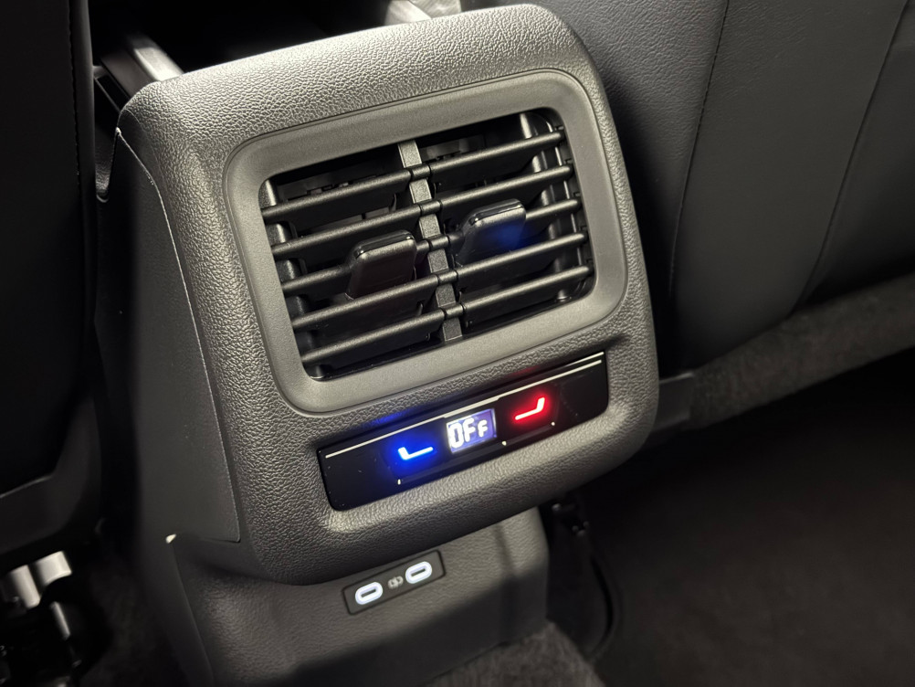 Acheter Volkswagen T-Roc T-Roc 1.5 eTSI EVO2 Hybrid 150 ch DSG7 R-Line 5p neuf dans les concessions du Groupe Faurie