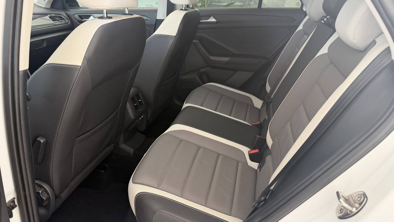 Acheter Volkswagen T-Roc T-Roc 1.5 TSI 150 EVO Start/Stop DSG7 Carat Exclusive 5p occasion dans les concessions du Groupe Faurie