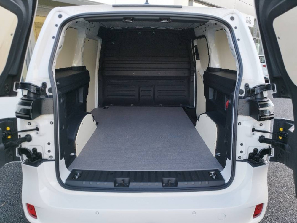 Acheter Volkswagen ID. Buzz Cargo ID. BUZZ CARGO 286 CH PRO  4p neuf dans les concessions du Groupe Faurie