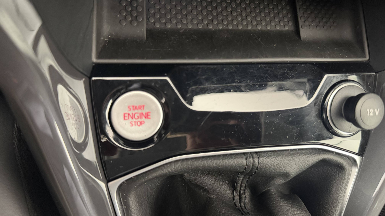 Acheter Volkswagen T-Cross T-Cross 1.0 TSI 116 Start/Stop DSG7 R-Line Edition 5p occasion dans les concessions du Groupe Faurie