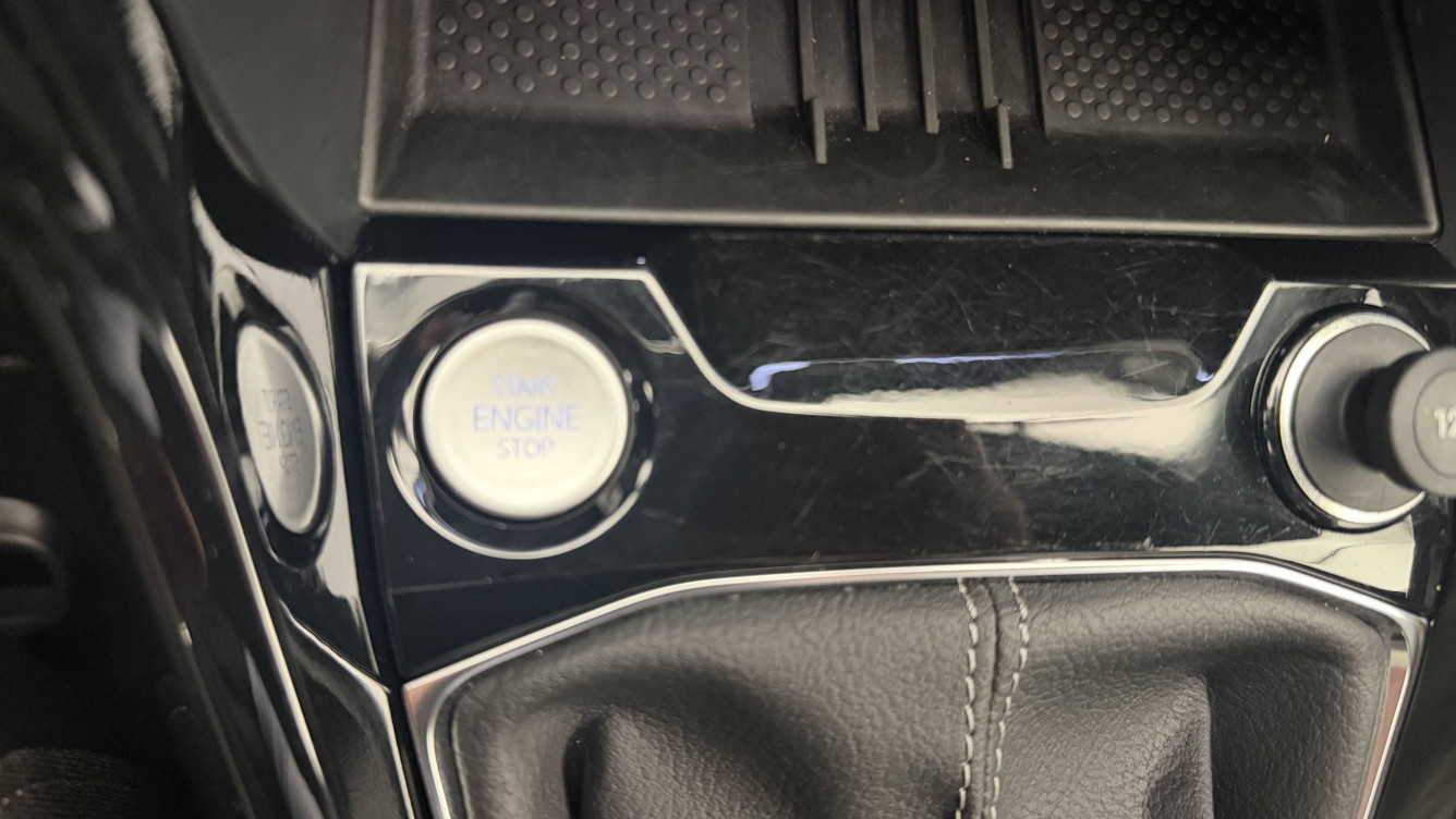 Acheter Volkswagen T-Cross T-Cross 1.0 TSI 116 Start/Stop DSG7 R-Line Edition 5p occasion dans les concessions du Groupe Faurie