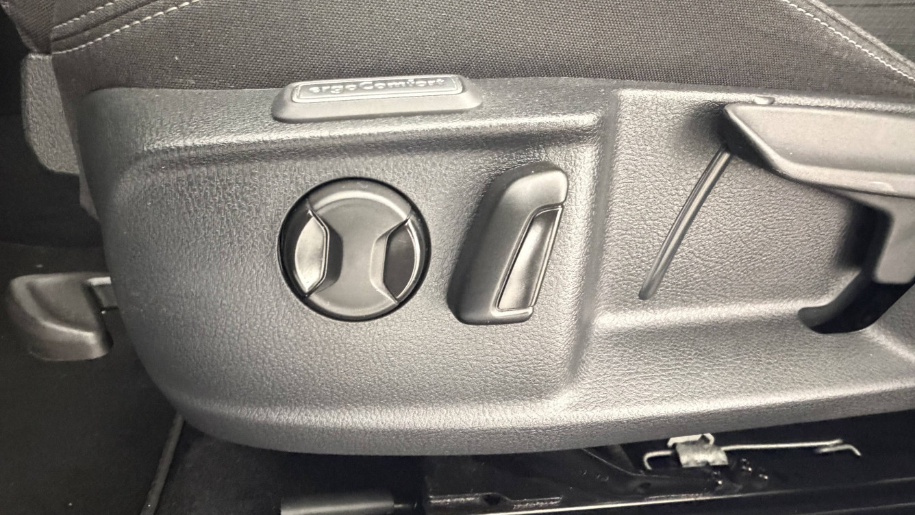 Acheter Volkswagen Passat Passat 1.6 TDI 120 DSG7 Business 4p occasion dans les concessions du Groupe Faurie