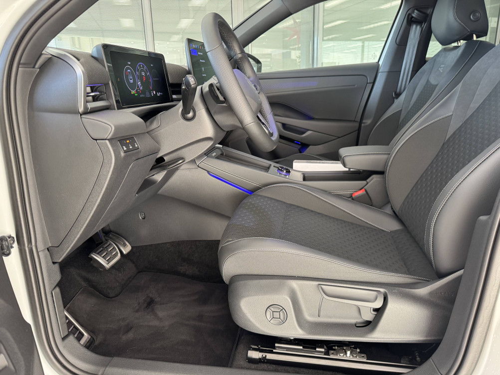 Acheter Volkswagen T-Roc T-Roc 1.5 eTSI EVO2 Hybrid 150 ch DSG7 R-Line 5p neuf dans les concessions du Groupe Faurie