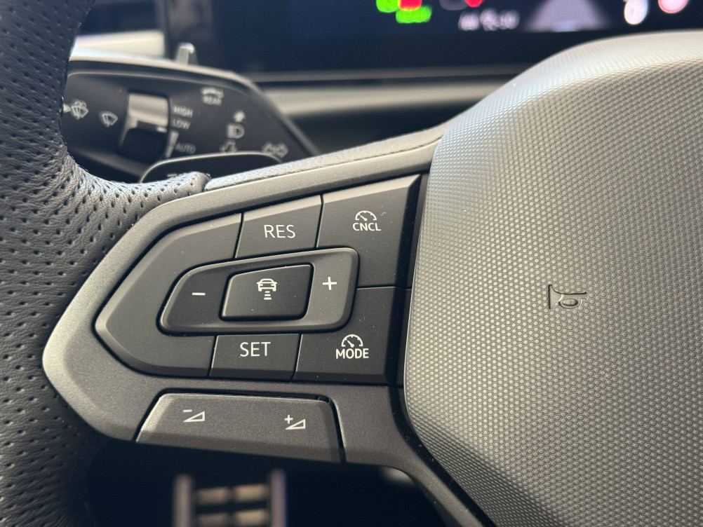 Acheter Volkswagen T-Roc T-Roc 1.5 eTSI EVO2 Hybrid 150 ch DSG7 R-Line 5p neuf dans les concessions du Groupe Faurie