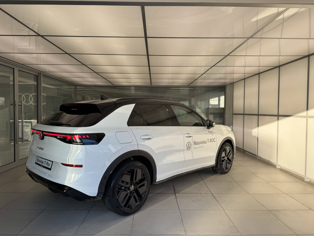 Acheter Volkswagen T-Roc T-Roc 1.5 eTSI EVO2 Hybrid 150 ch DSG7 R-Line 5p neuf dans les concessions du Groupe Faurie
