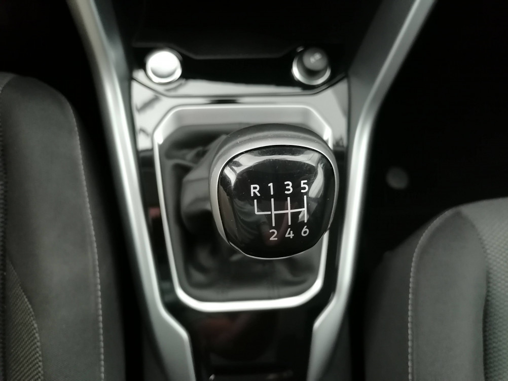 Acheter Volkswagen T-Roc T-Roc 1.0 TSI 110 Start/Stop BVM6 Life Plus 5p occasion dans les concessions du Groupe Faurie