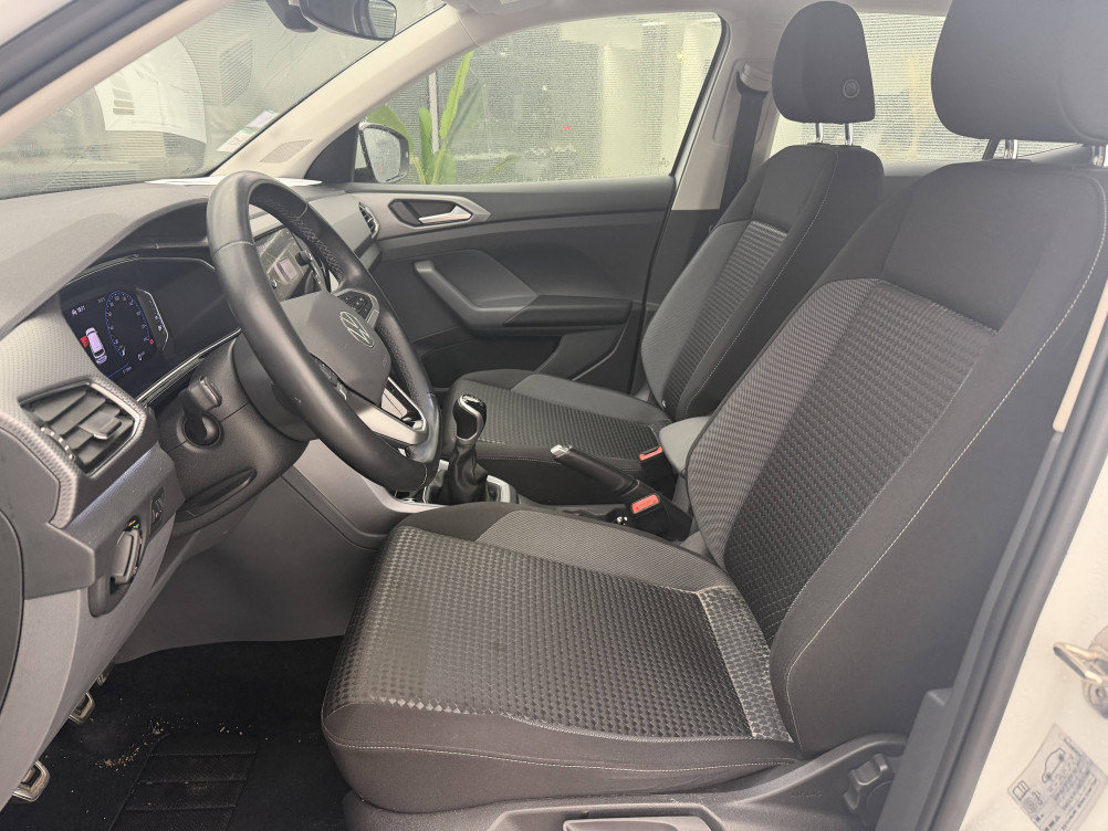 Acheter Volkswagen T-Cross T-Cross 1.0 TSI 110 Start/Stop BVM6 Active 5p occasion dans les concessions du Groupe Faurie