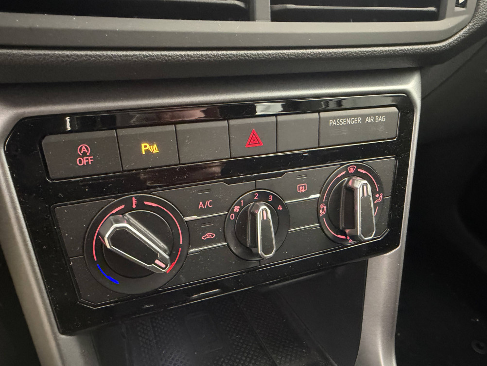 Acheter Volkswagen T-Cross T-Cross 1.0 TSI 110 Start/Stop BVM6 Active 5p occasion dans les concessions du Groupe Faurie