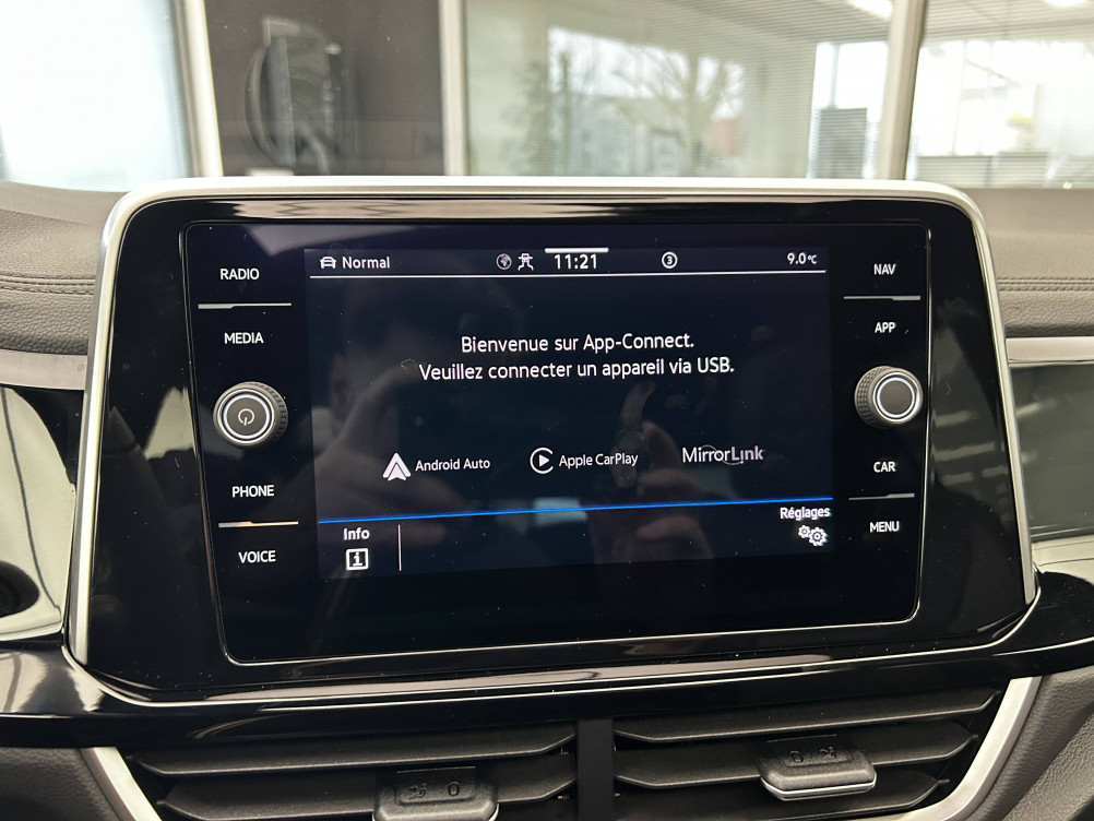 Acheter Volkswagen T-Roc T-Roc 1.5 TSI EVO 150 Start/Stop DSG7 R-Line 5p occasion dans les concessions du Groupe Faurie