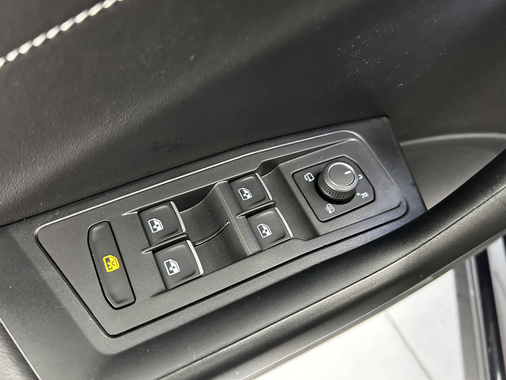 Acheter Volkswagen T-Roc T-Roc 1.5 TSI EVO 150 Start/Stop DSG7 R-Line 5p occasion dans les concessions du Groupe Faurie