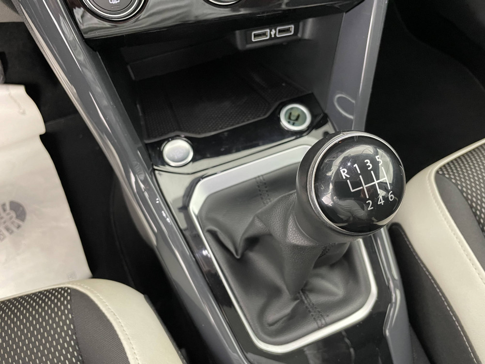 Acheter Volkswagen T-Roc T-Roc 1.5 TSI 150 EVO Start/Stop BVM6 Carat 5p occasion dans les concessions du Groupe Faurie