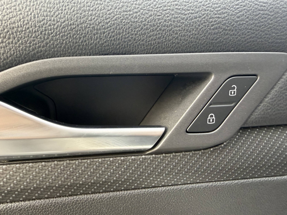 Acheter Volkswagen Golf Golf 1.5 eTSI OPF 130 DSG7 R-Line 5p occasion dans les concessions du Groupe Faurie