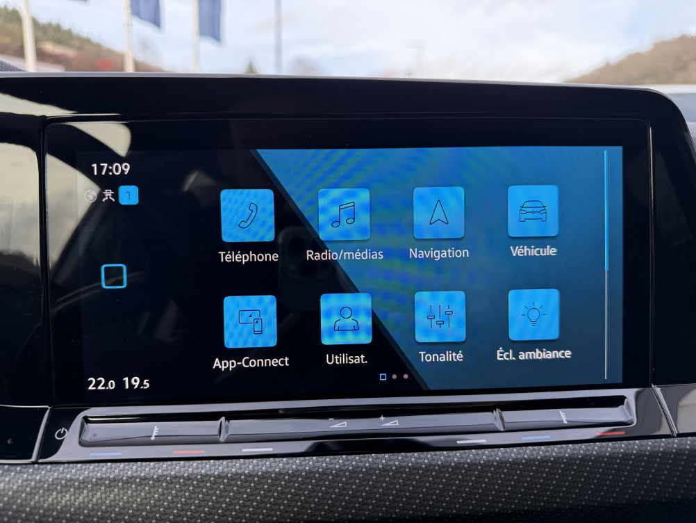 Acheter Volkswagen Golf Golf 1.5 eTSI OPF 130 DSG7 R-Line 5p occasion dans les concessions du Groupe Faurie