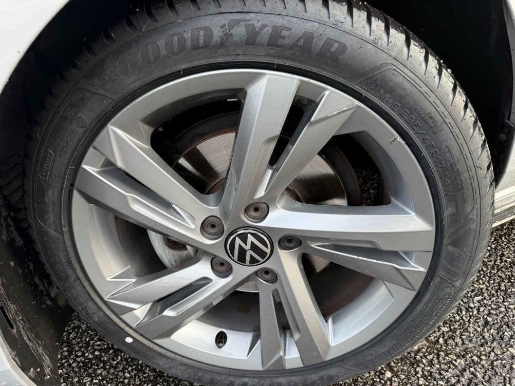 Acheter Volkswagen Golf Golf 1.5 eTSI OPF 130 DSG7 R-Line 5p occasion dans les concessions du Groupe Faurie