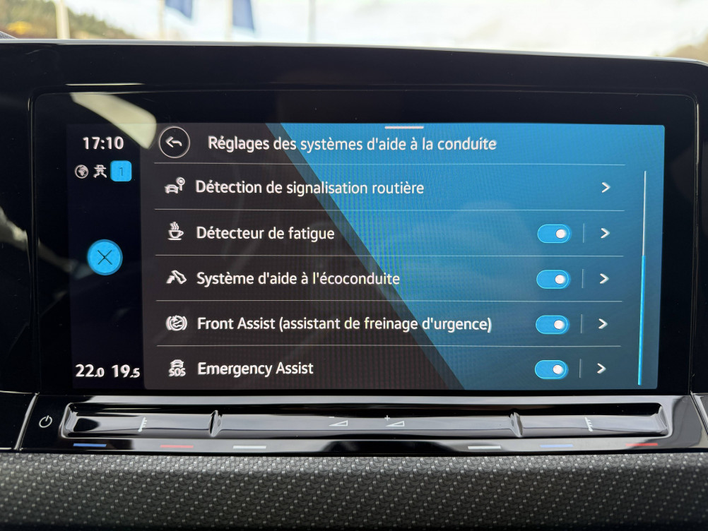 Acheter Volkswagen Golf Golf 1.5 eTSI OPF 130 DSG7 R-Line 5p occasion dans les concessions du Groupe Faurie