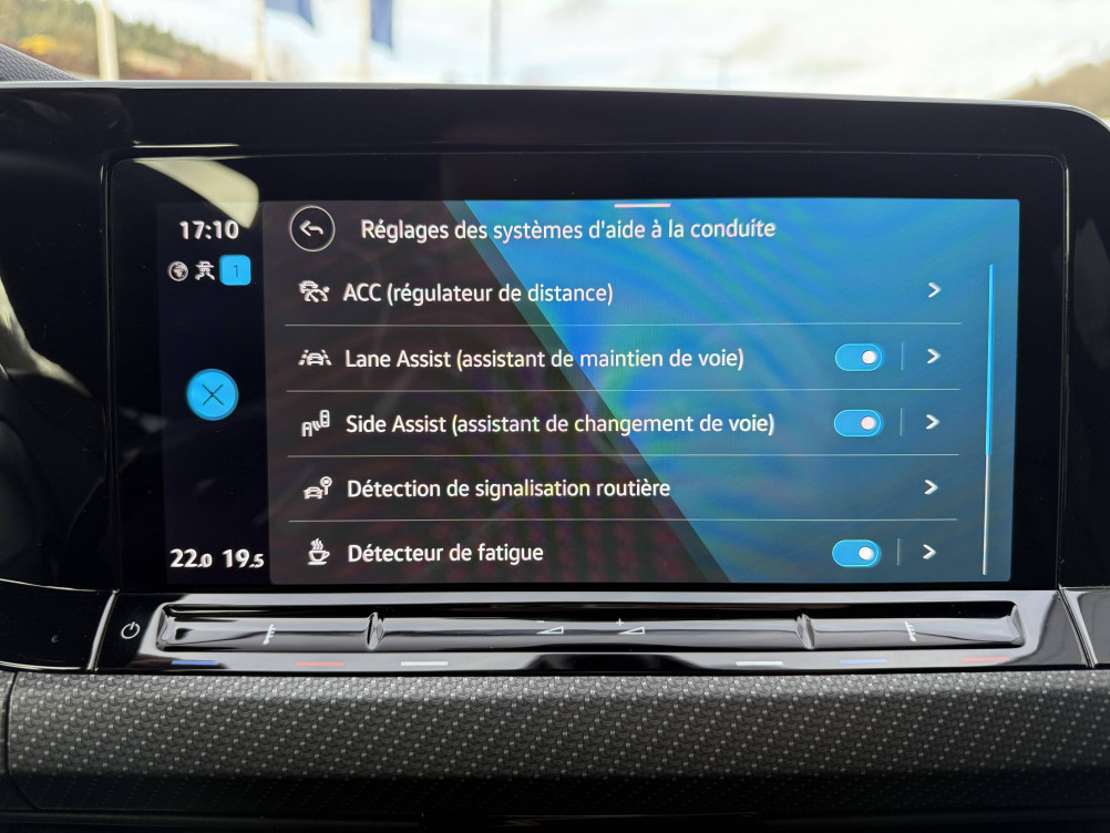 Acheter Volkswagen Golf Golf 1.5 eTSI OPF 130 DSG7 R-Line 5p occasion dans les concessions du Groupe Faurie