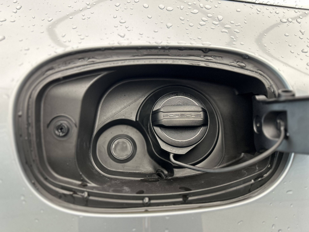 Acheter Porsche Cayenne Cayenne E-Hybrid 3.0 V6 462 ch Tiptronic BVA  5p occasion dans les concessions du Groupe Faurie