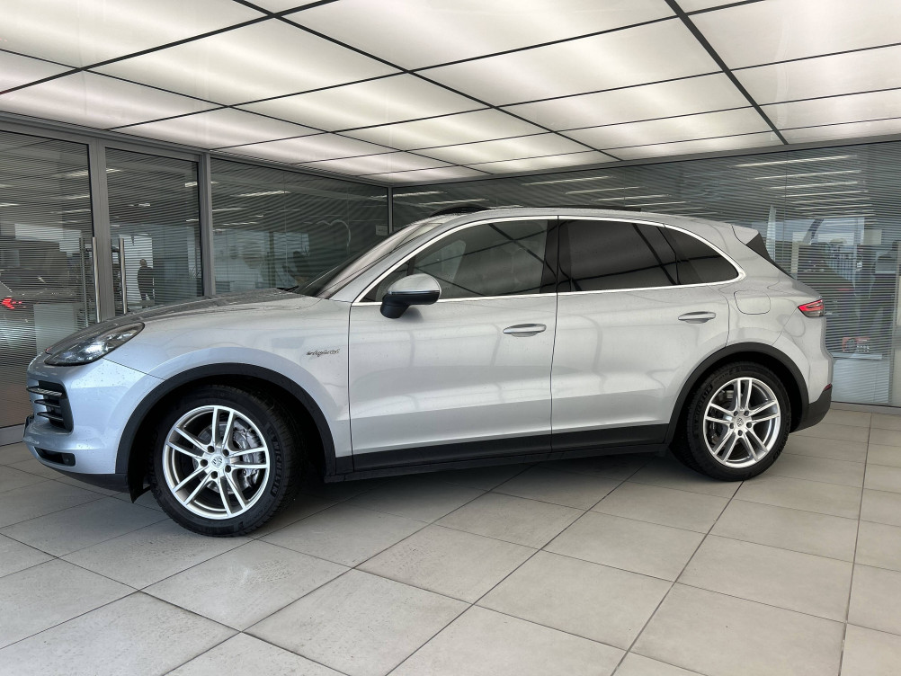Acheter Porsche Cayenne Cayenne E-Hybrid 3.0 V6 462 ch Tiptronic BVA  5p occasion dans les concessions du Groupe Faurie