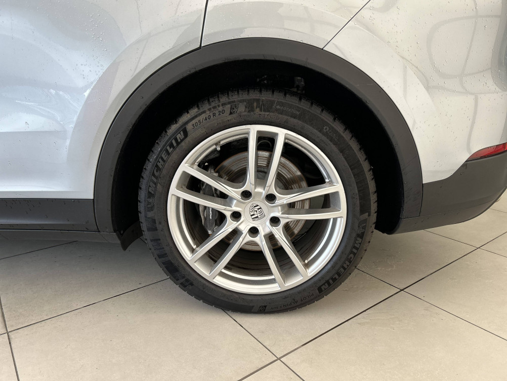 Acheter Porsche Cayenne Cayenne E-Hybrid 3.0 V6 462 ch Tiptronic BVA  5p occasion dans les concessions du Groupe Faurie