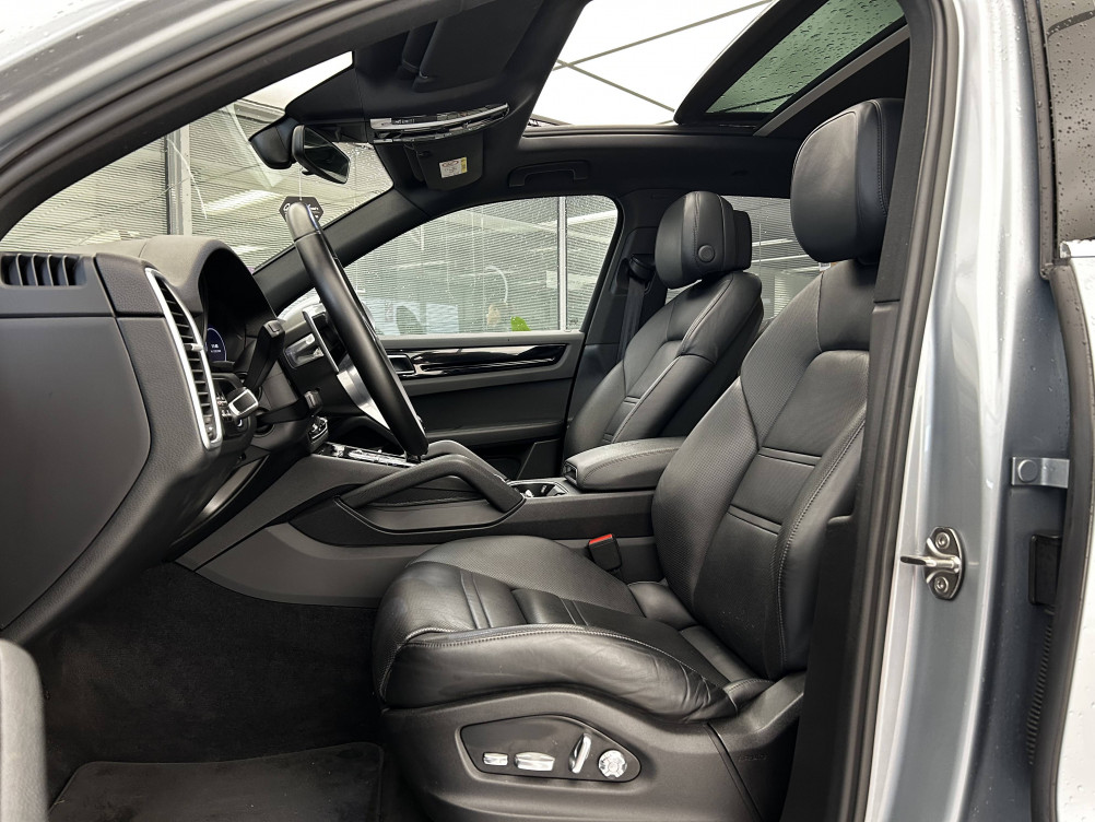 Acheter Porsche Cayenne Cayenne E-Hybrid 3.0 V6 462 ch Tiptronic BVA  5p occasion dans les concessions du Groupe Faurie