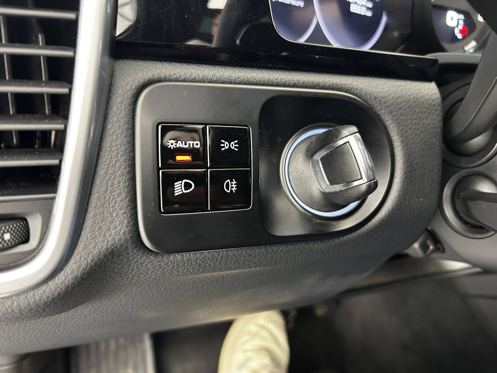 Acheter Porsche Cayenne Cayenne E-Hybrid 3.0 V6 462 ch Tiptronic BVA  5p occasion dans les concessions du Groupe Faurie