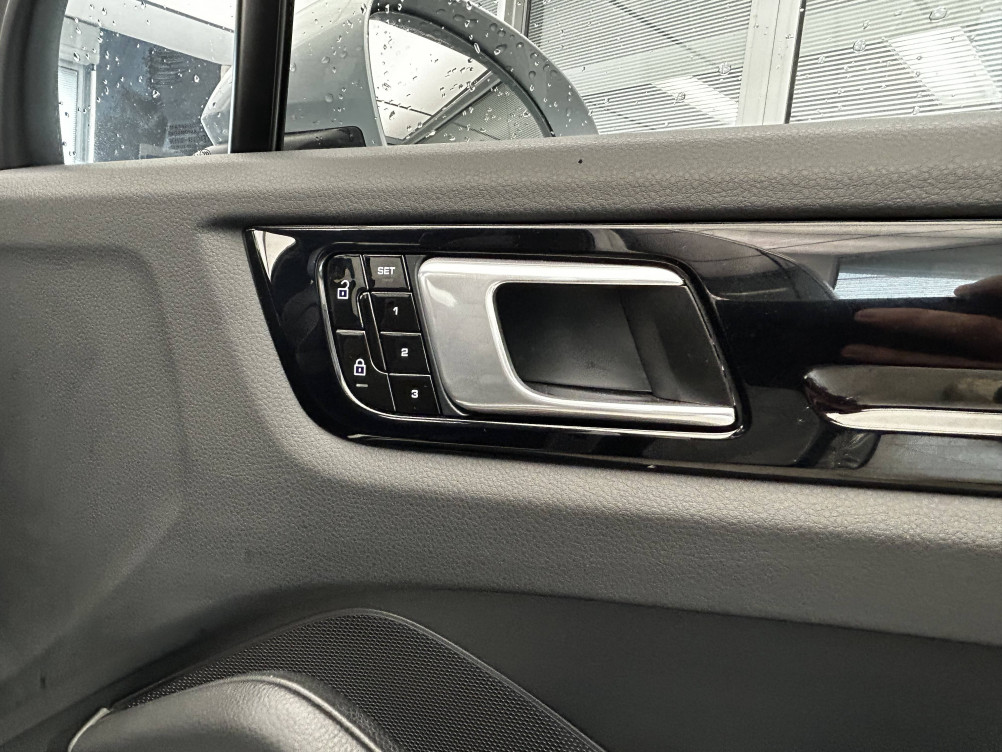 Acheter Porsche Cayenne Cayenne E-Hybrid 3.0 V6 462 ch Tiptronic BVA  5p occasion dans les concessions du Groupe Faurie