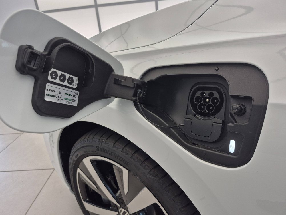 Acheter Volkswagen Golf Golf 1.5 eHybrid 204 DSG6 VW Edition 5p neuf dans les concessions du Groupe Faurie