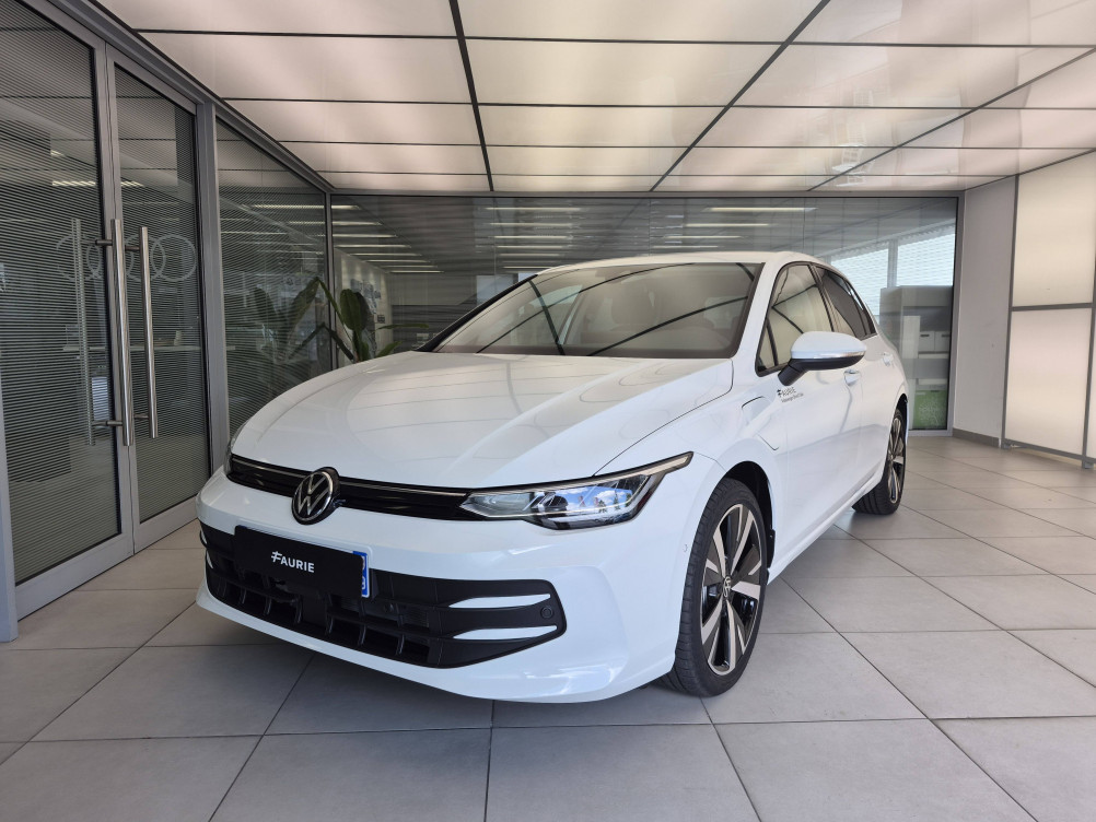 Acheter Volkswagen Golf Golf 1.5 eHybrid 204 DSG6 VW Edition 5p neuf dans les concessions du Groupe Faurie