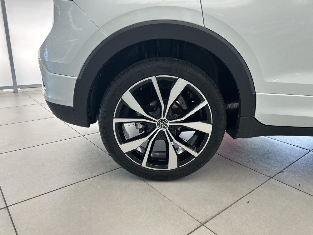 Acheter Volkswagen T-Cross T-Cross 1.0 TSI 116 Start/Stop DSG7 R-Line 5p occasion dans les concessions du Groupe Faurie