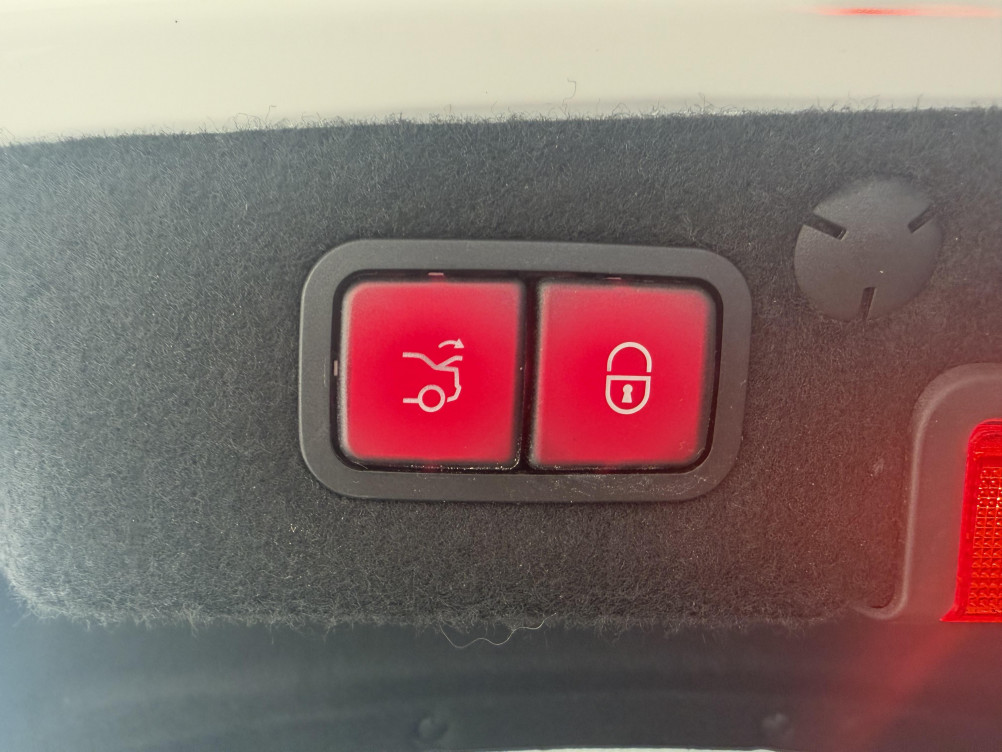 Acheter Mercedes Classe C Classe C 220 d 9G-Tronic AMG Line 4p occasion dans les concessions du Groupe Faurie