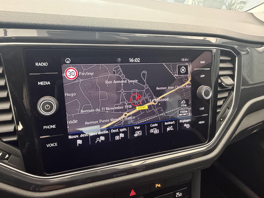 Acheter Volkswagen T-Roc T-Roc 1.5 TSI 150 EVO Start/Stop BVM6 Carat 5p occasion dans les concessions du Groupe Faurie