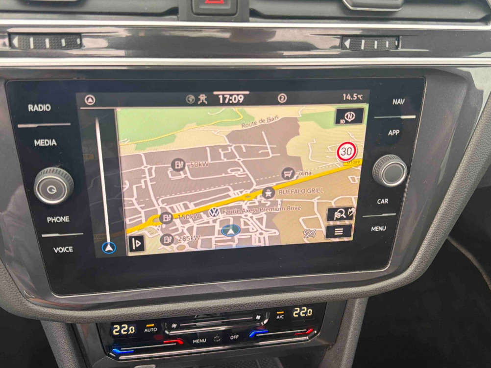 Acheter Volkswagen Tiguan Allspace Tiguan Allspace 2.0 TDI 150ch DSG7 R-Line 5p occasion dans les concessions du Groupe Faurie