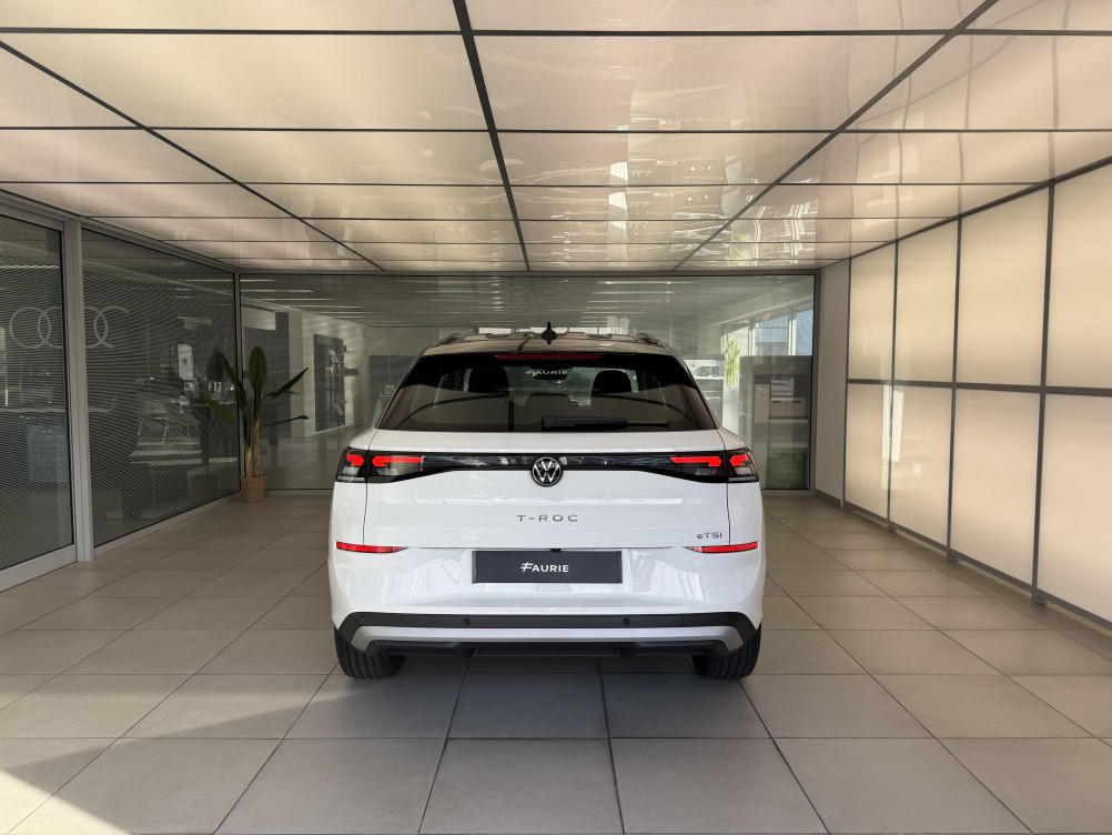 Acheter Volkswagen T-Roc T-Roc 1.5 eTSI EVO2 Hybrid 116 ch DSG7 Life 5p neuf dans les concessions du Groupe Faurie
