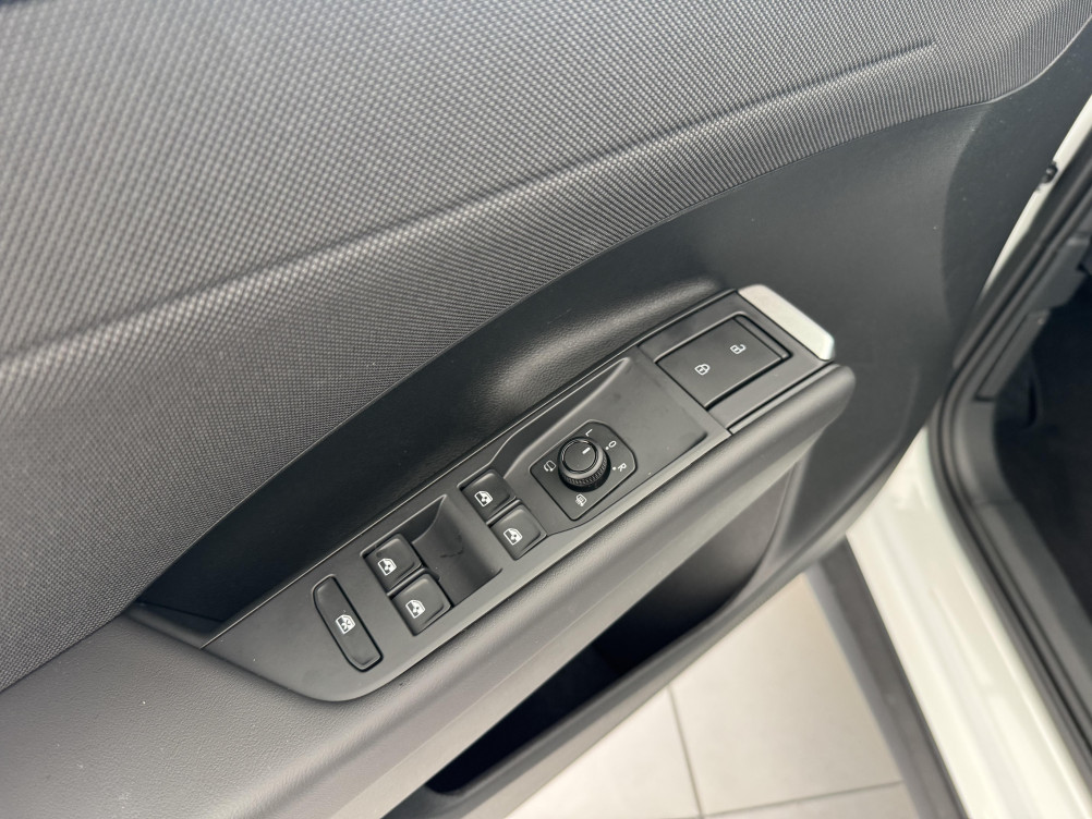 Acheter Volkswagen T-Roc T-Roc 1.5 eTSI EVO2 Hybrid 116 ch DSG7 Life 5p neuf dans les concessions du Groupe Faurie