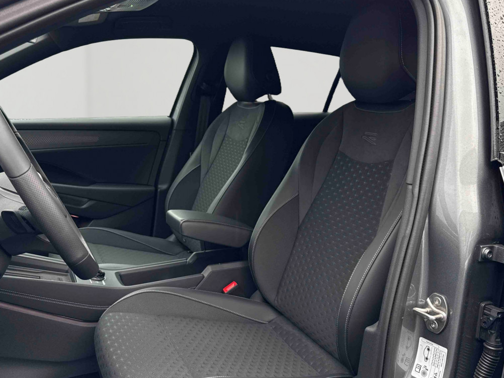 Acheter Volkswagen T-Roc T-Roc 1.5 eTSI EVO2 Hybrid 150 ch DSG7 R-Line 5p neuf dans les concessions du Groupe Faurie