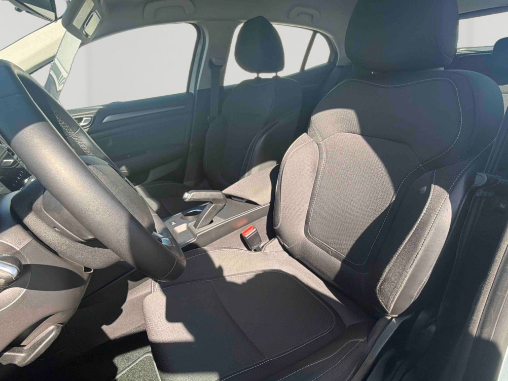 Acheter Renault Megane 4 Mégane IV Berline Blue dCi 115 EDC Business 5p occasion dans les concessions du Groupe Faurie
