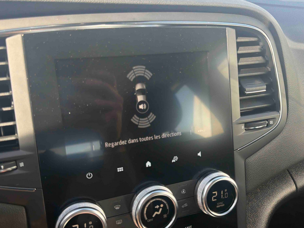 Acheter Renault Megane 4 Mégane IV Berline Blue dCi 115 EDC Business 5p occasion dans les concessions du Groupe Faurie