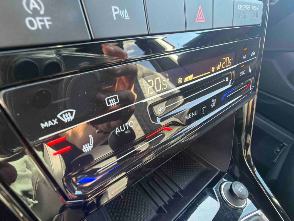 Acheter Volkswagen T-Cross T-Cross 1.0 TSI 116 Start/Stop DSG7 R-Line Edition 5p occasion dans les concessions du Groupe Faurie