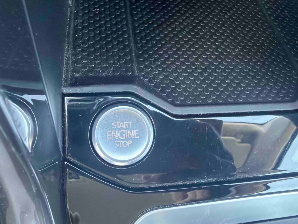Acheter Volkswagen T-Roc T-Roc 1.5 TSI 150 EVO Start/Stop DSG7 Carat Exclusive 5p occasion dans les concessions du Groupe Faurie