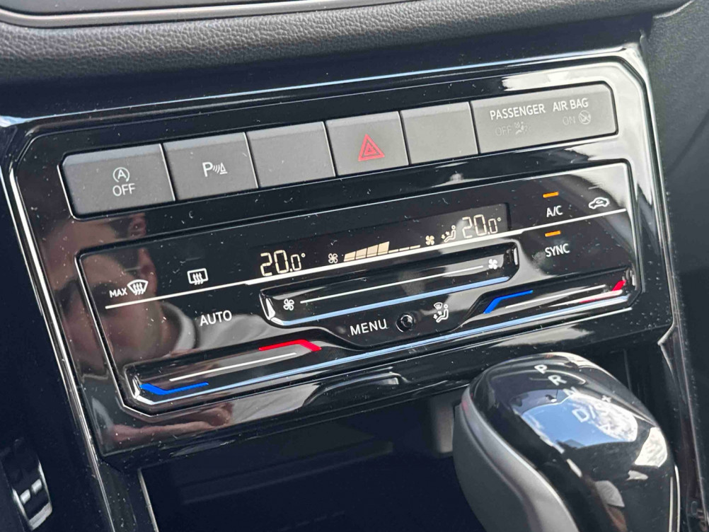 Acheter Volkswagen T-Cross T-Cross 1.0 TSI 116 Start/Stop DSG7 R-Line Edition 5p neuf dans les concessions du Groupe Faurie
