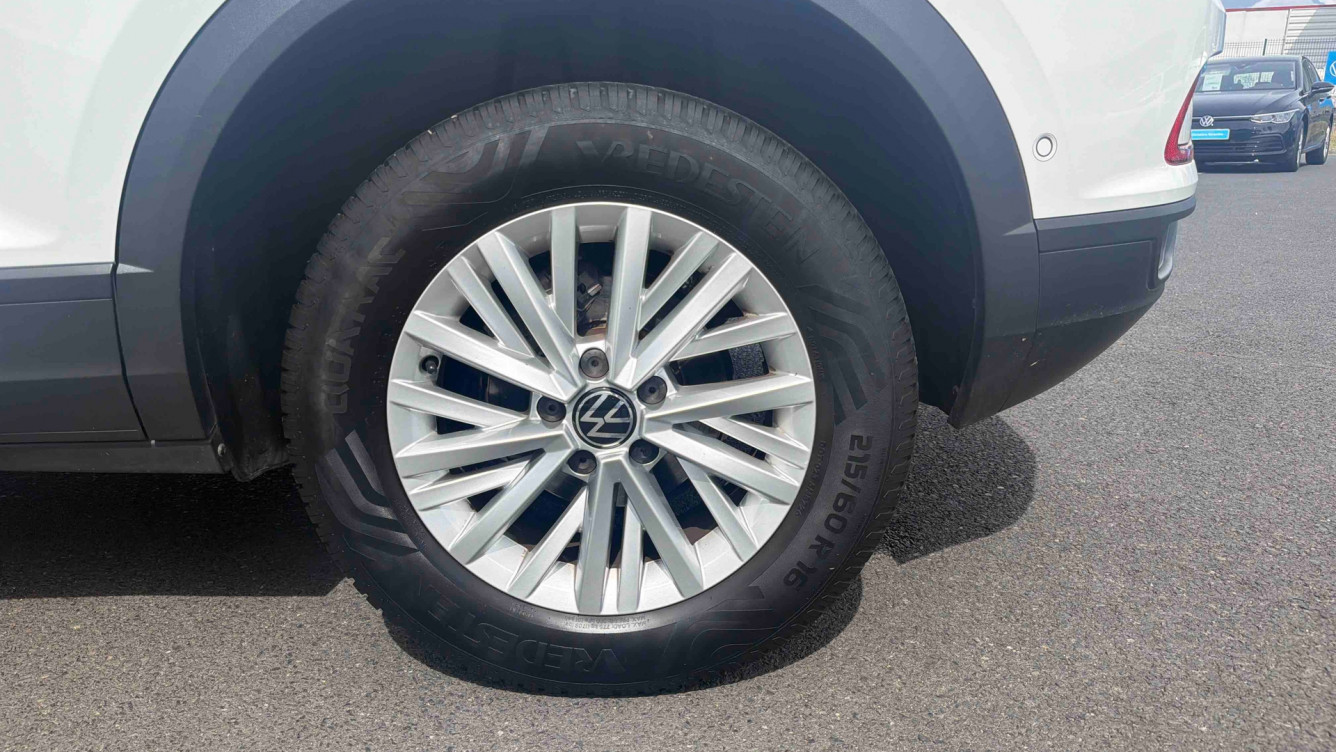 Acheter Volkswagen T-Roc T-Roc 1.0 TSI 110 Start/Stop BVM6 Life 5p occasion dans les concessions du Groupe Faurie