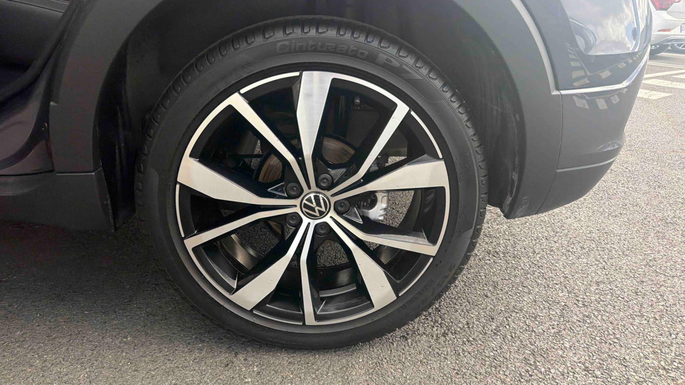 Acheter Volkswagen T-Cross T-Cross 1.0 TSI 116 Start/Stop DSG7 R-Line Edition 5p occasion dans les concessions du Groupe Faurie