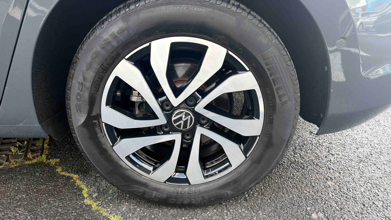 Acheter Volkswagen Touran Touran 2.0 TDI 150 DSG7 5pl Active 5p occasion dans les concessions du Groupe Faurie