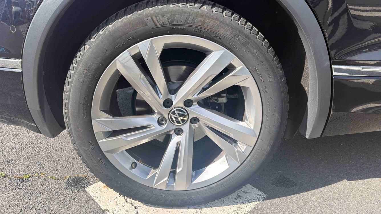 Acheter Volkswagen Tiguan Tiguan 2.0 TDI 150ch DSG7 R-Line Exclusive 5p occasion dans les concessions du Groupe Faurie