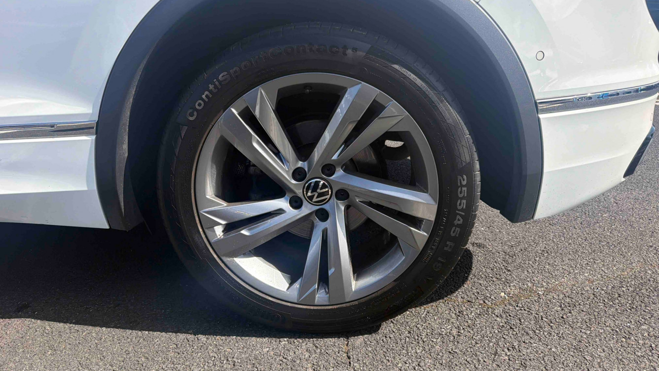 Acheter Volkswagen Tiguan Tiguan 2.0 TDI 150ch DSG7 R-Line 5p occasion dans les concessions du Groupe Faurie