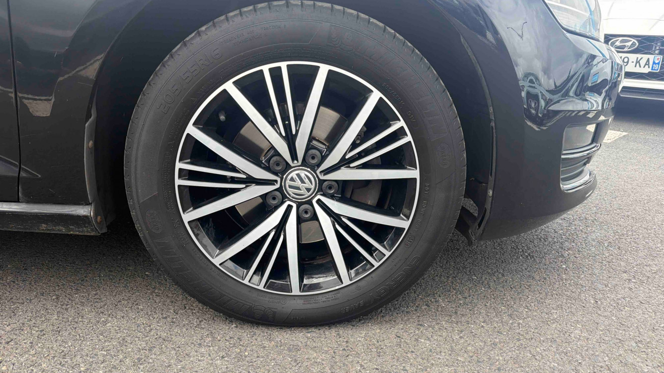 Acheter Volkswagen Golf Golf 1.6 TDI 110 BlueMotion Technology FAP Allstar 5p occasion dans les concessions du Groupe Faurie