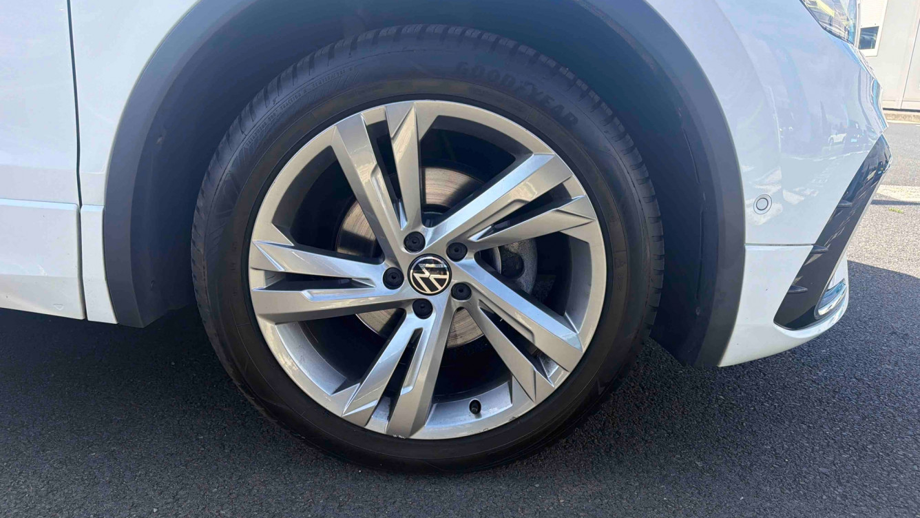 Acheter Volkswagen Tiguan Tiguan 2.0 TDI 150ch DSG7 R-Line 5p occasion dans les concessions du Groupe Faurie