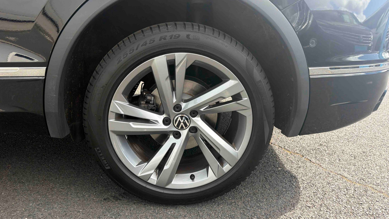 Acheter Volkswagen Tiguan Allspace Tiguan Allspace 2.0 TDI 150 DSG7 R-Line 5p occasion dans les concessions du Groupe Faurie