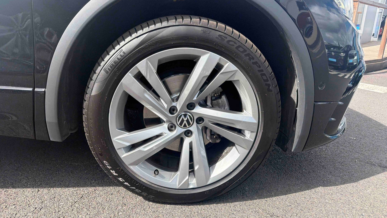 Acheter Volkswagen Tiguan Allspace Tiguan Allspace 2.0 TDI 150 DSG7 R-Line 5p occasion dans les concessions du Groupe Faurie